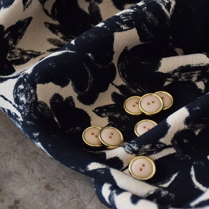 Tissu crêpe de viscose - Midnight garden – Image 2